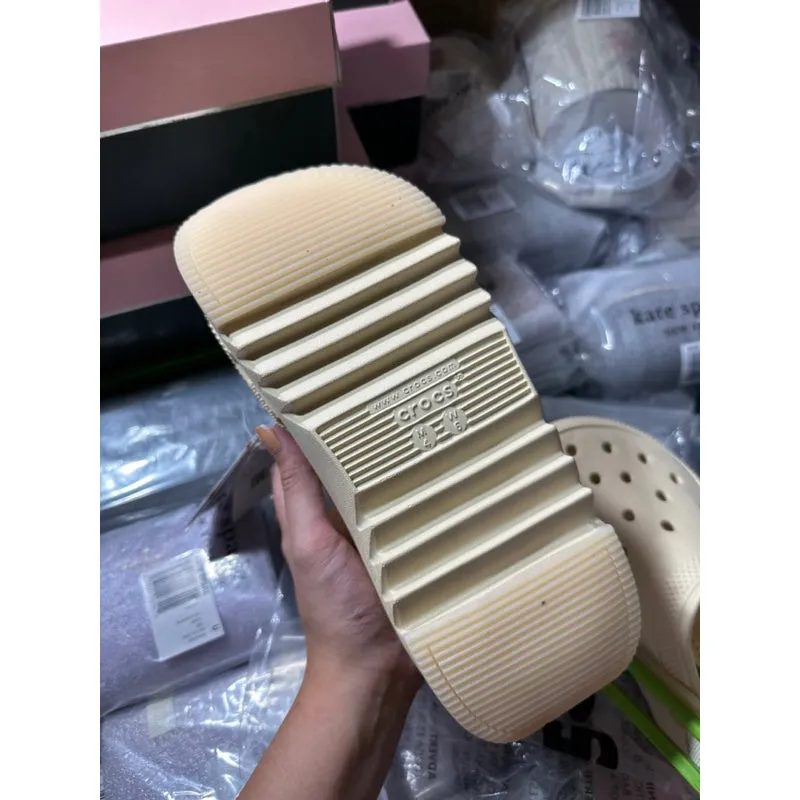 AUTHENTIC/ORIGINAL CROCS Hiker Clog in Vanilla White Size 6 Women ONLY
