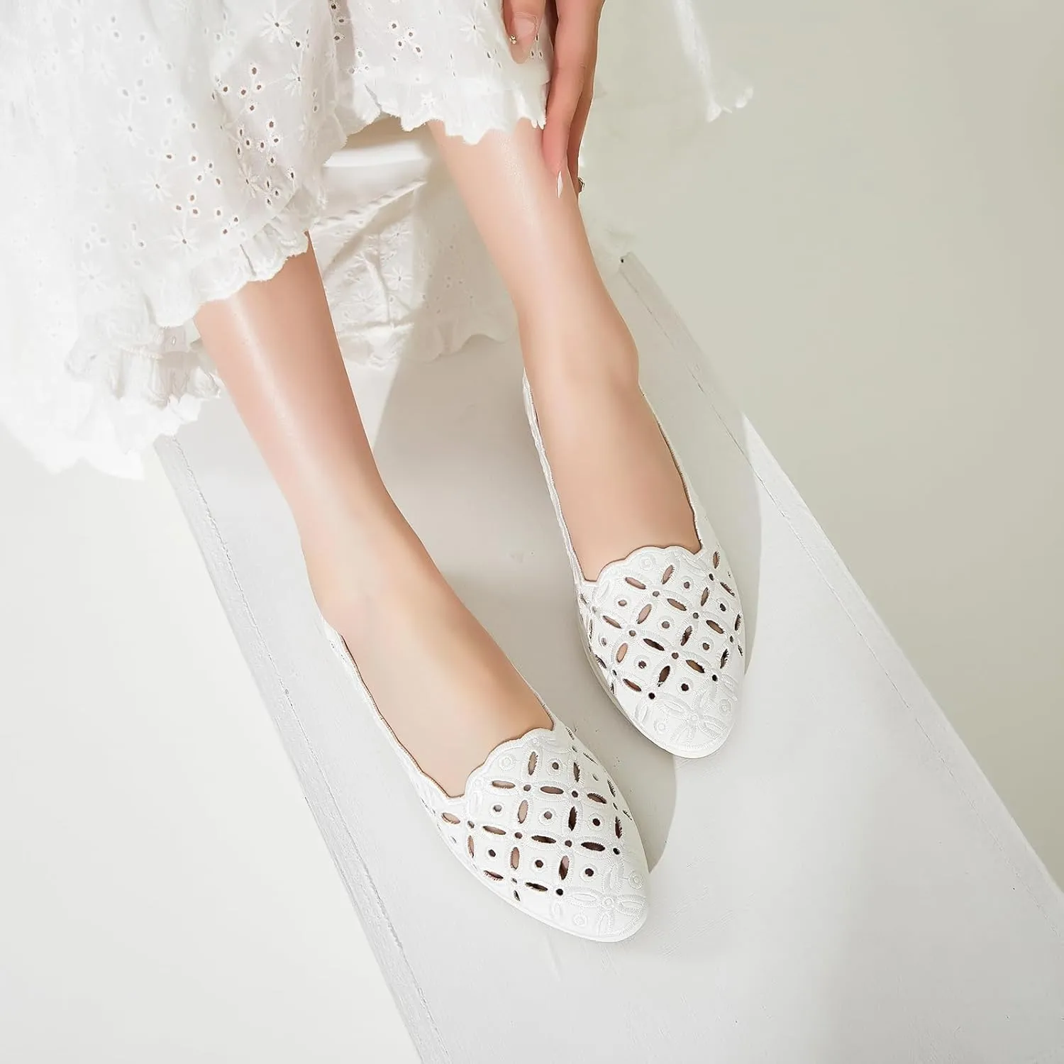 BABUDOG Womens Flats,Black and White Dress Flats with Flower Eyelets,Breathable Ballet Flats