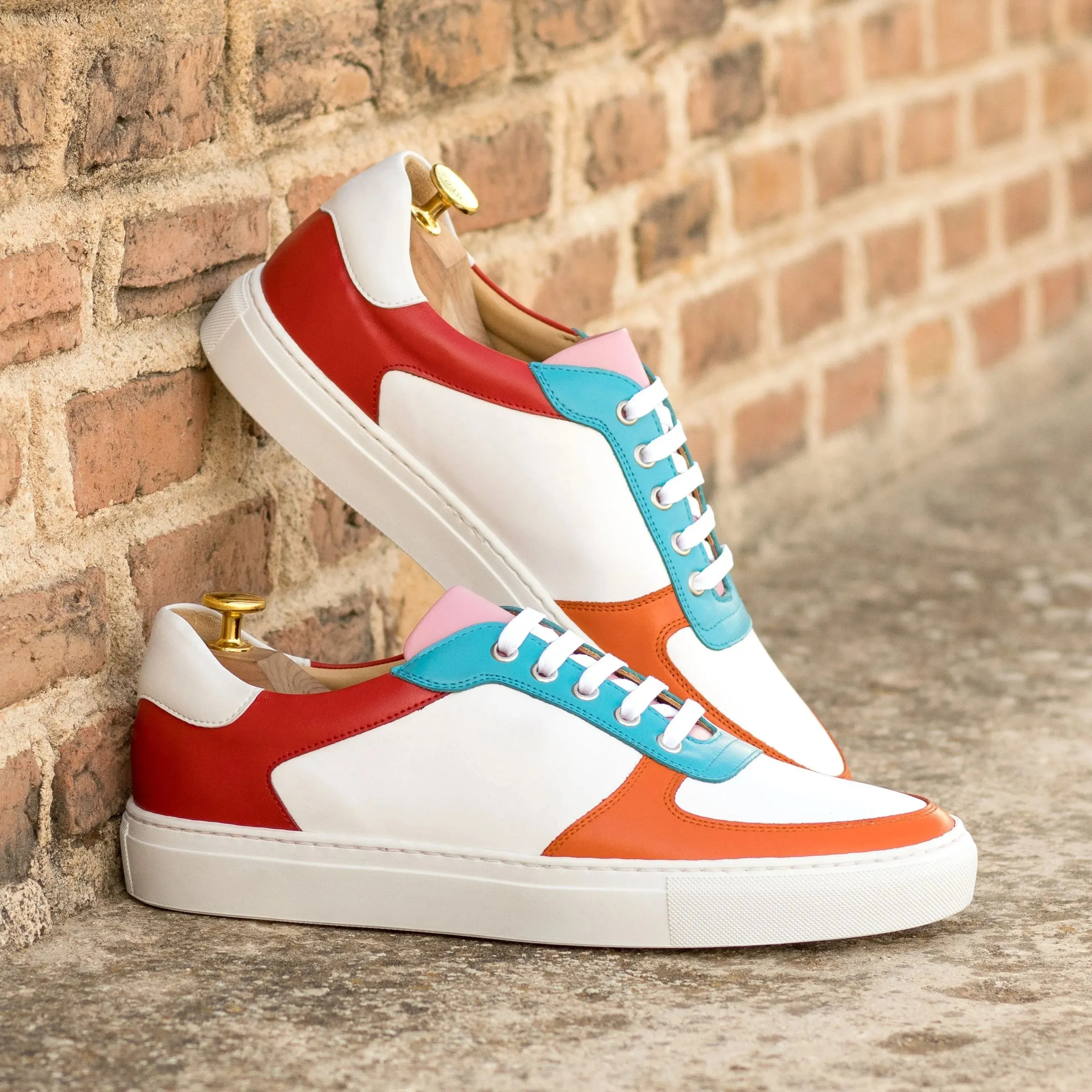 Castor Low Top Sneaker