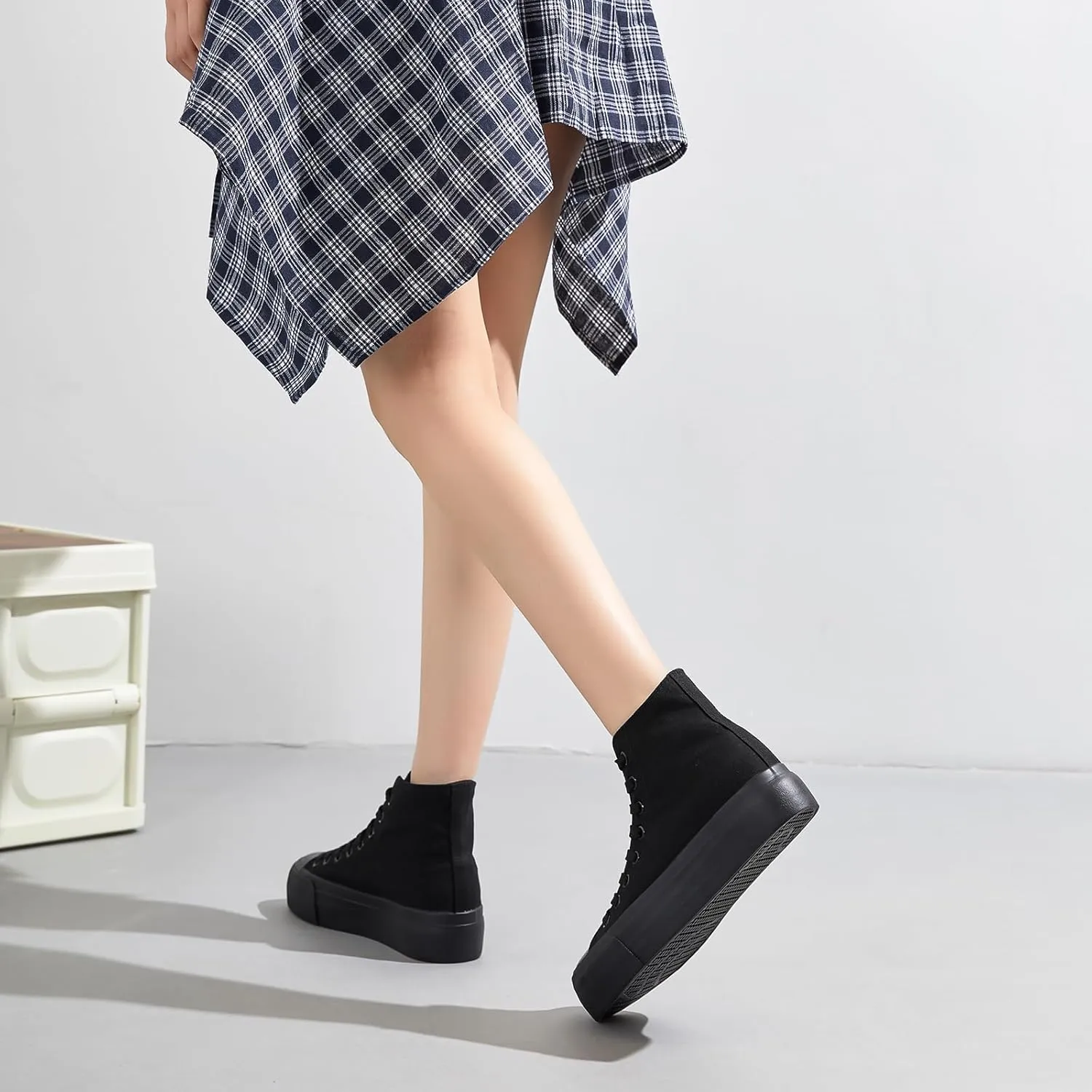 FINIWOR High Top Platform Sneakers for Women,Classic Black and White Canvas Shoes Womens Lace-up High Top Tennis Shoes