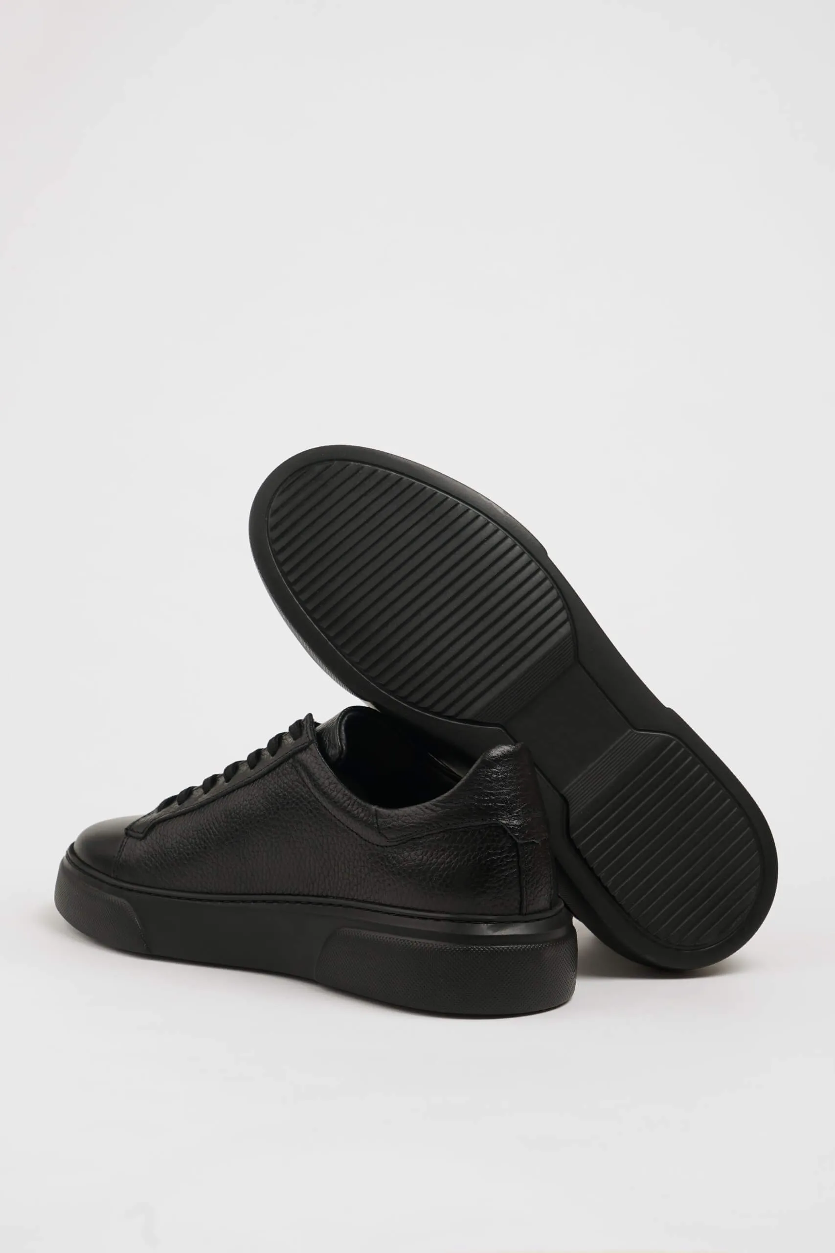 HolloShoe All Black Leather Low-Top Sneakers
