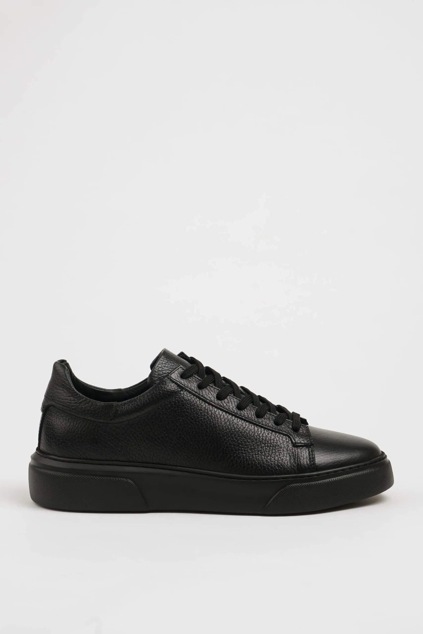 HolloShoe All Black Leather Low-Top Sneakers