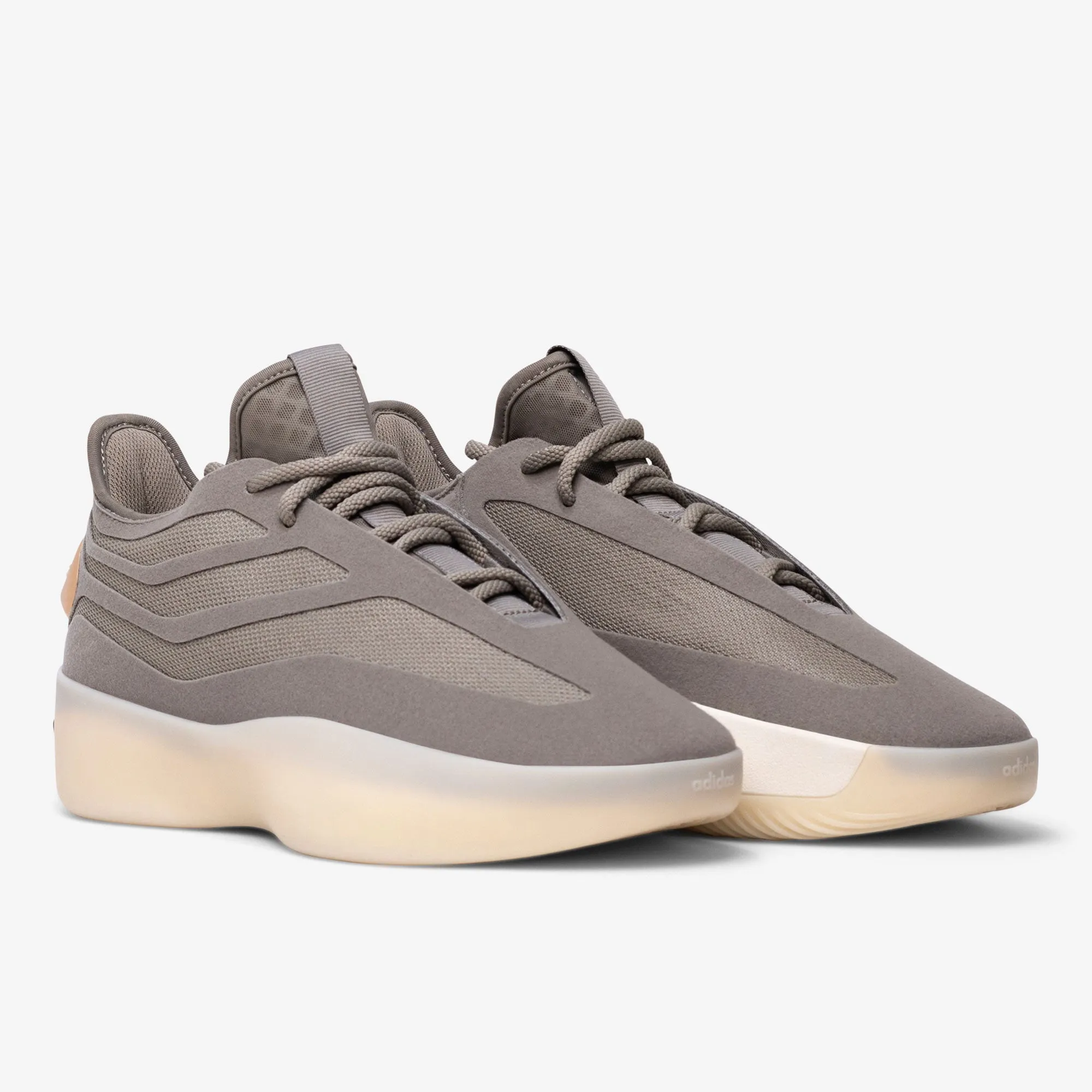 II Basketball Low