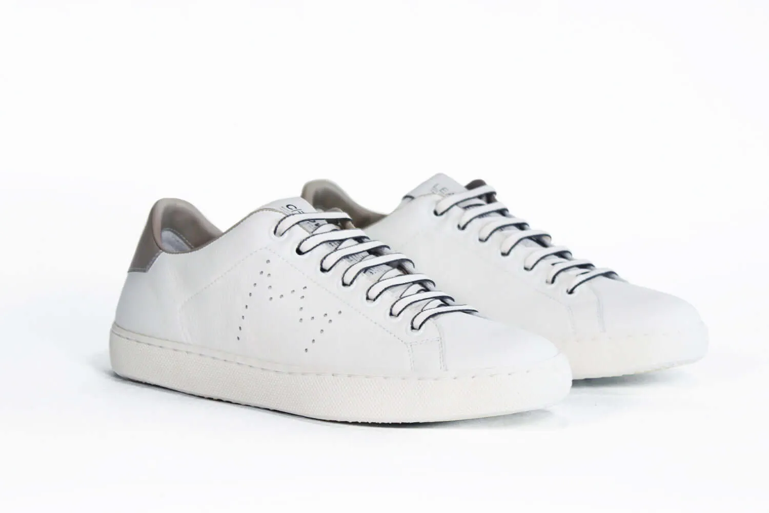 LC06 | Beige & White - Low Top - Women