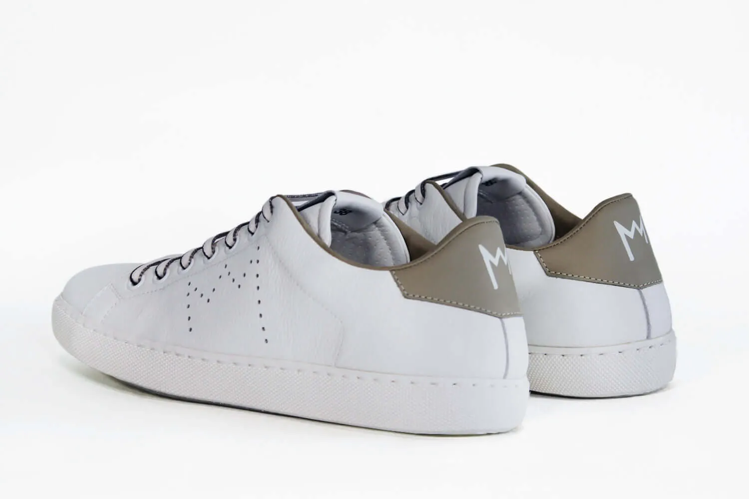 LC06 | Beige & White - Low Top - Women