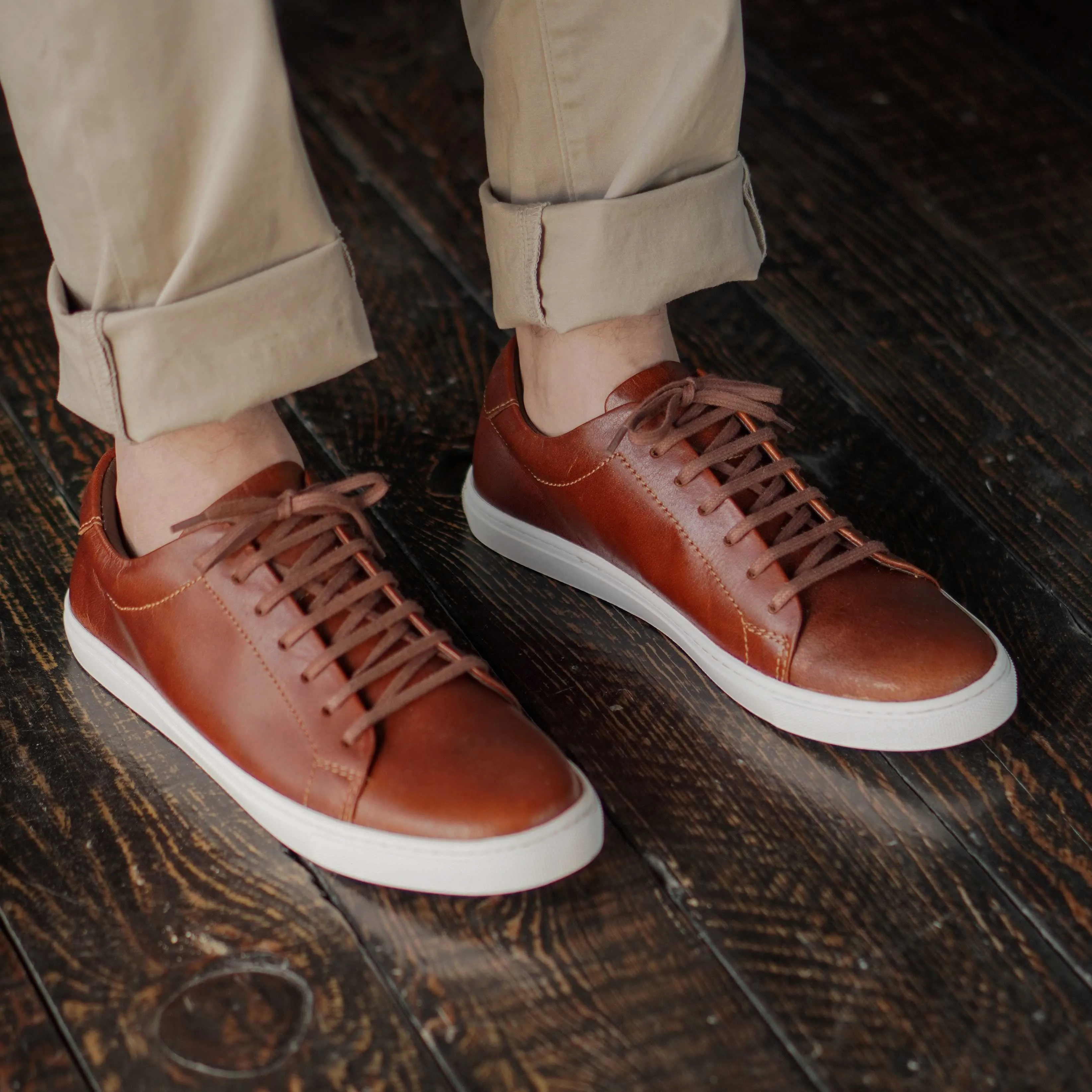Manhattan Low Top Sneakers (Saddle Tan)