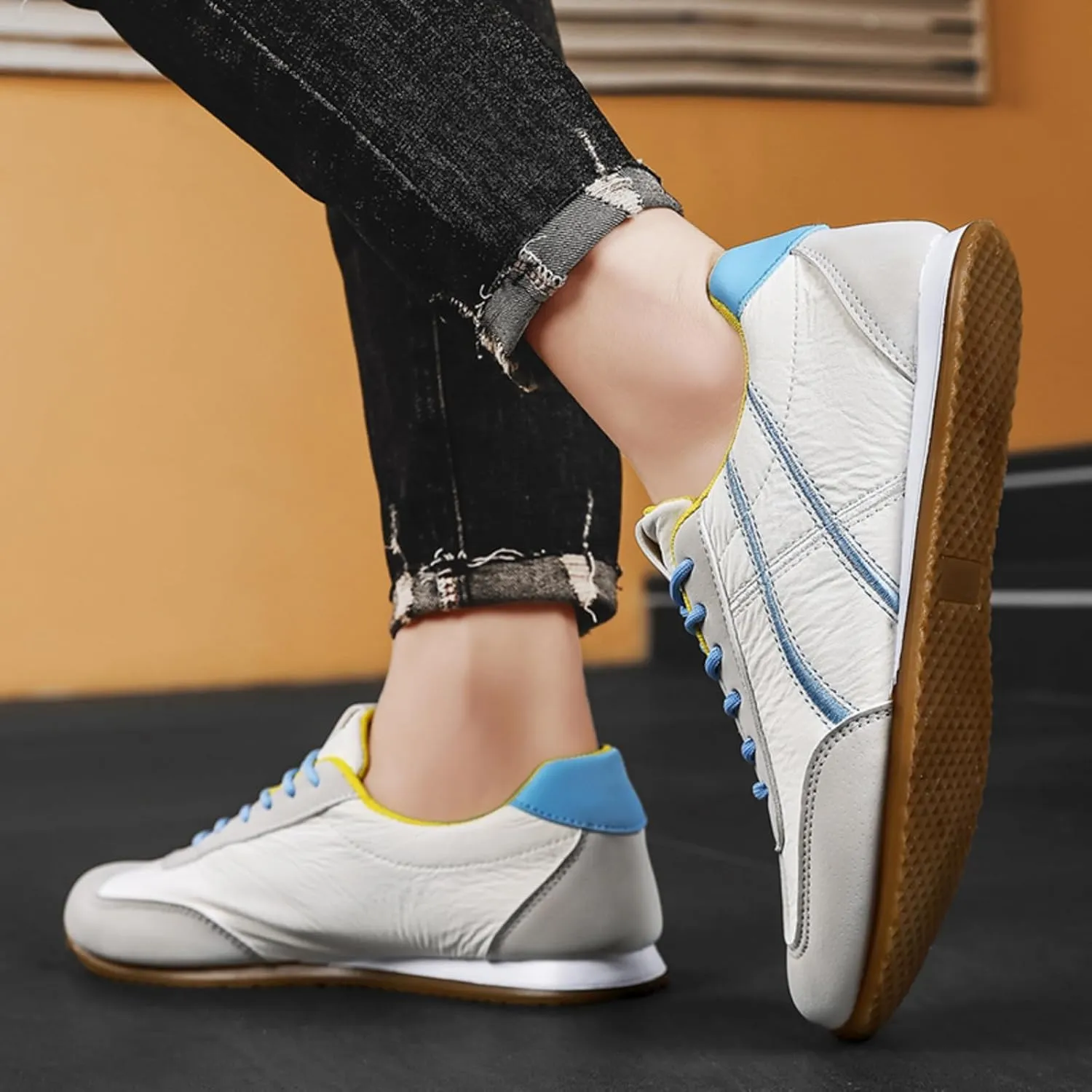 Men's Lightweight Skateboarding Shoes Breathable Anti-Slip Rubber Sole for Daily Active Wear Urban Mobility & Street Training