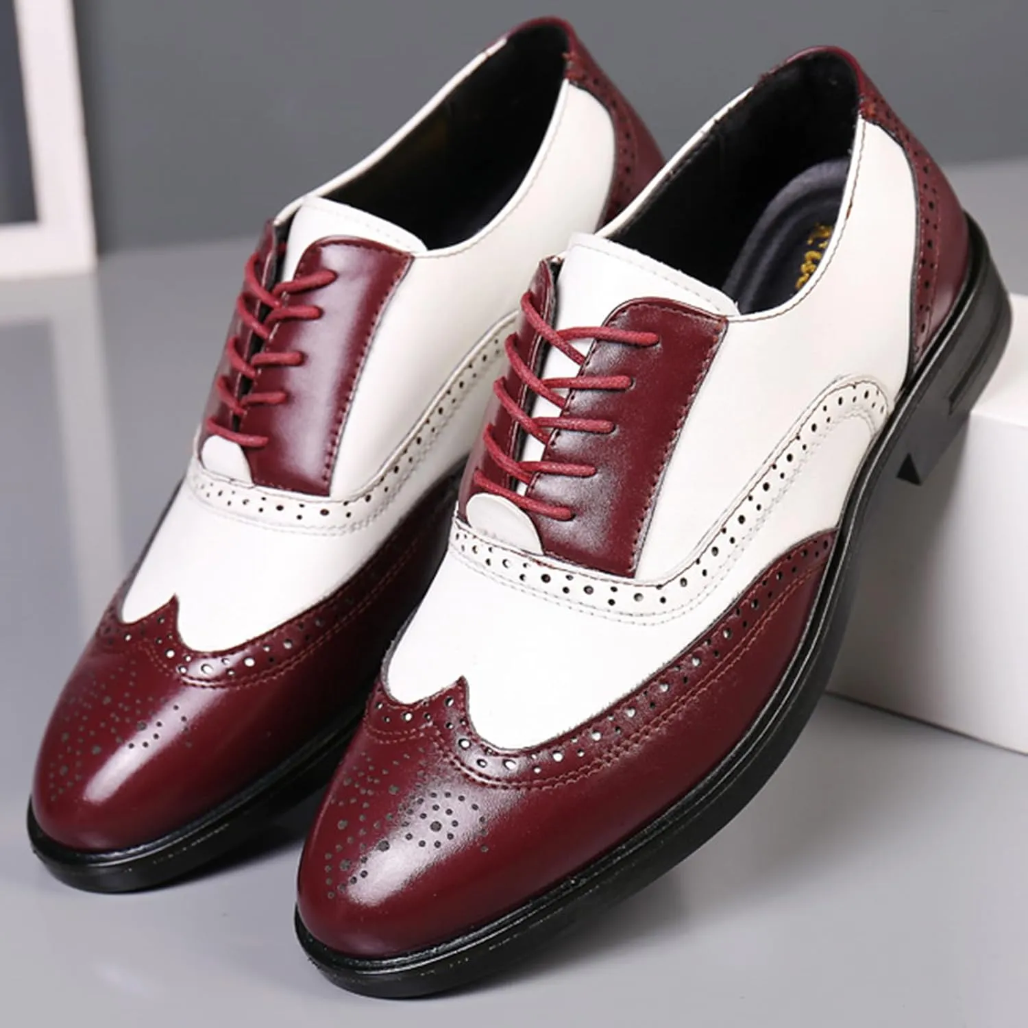 Men's Patchwork Two Tone Brogue Oxfords Shoes Fashion Hand Stitched Leather Dress Shoes Round-Toe Lace up Low Top Business Formal Derby Shoes