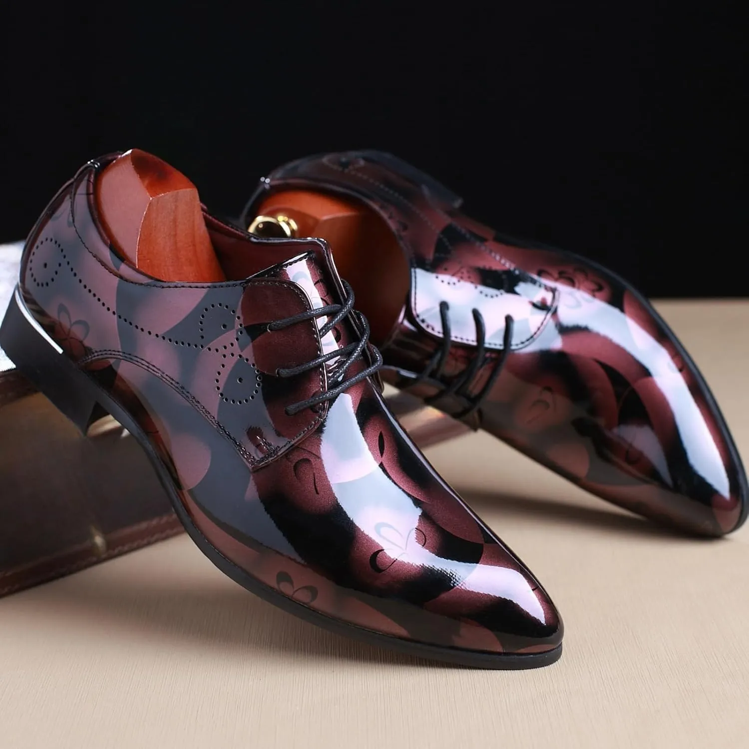 Mens Patent Leather Printing Lace Up Oxford Dress Shoes Modern Low Top Pointed Toe Tuxedo Derby Shoes for Work Office Formal Wedding