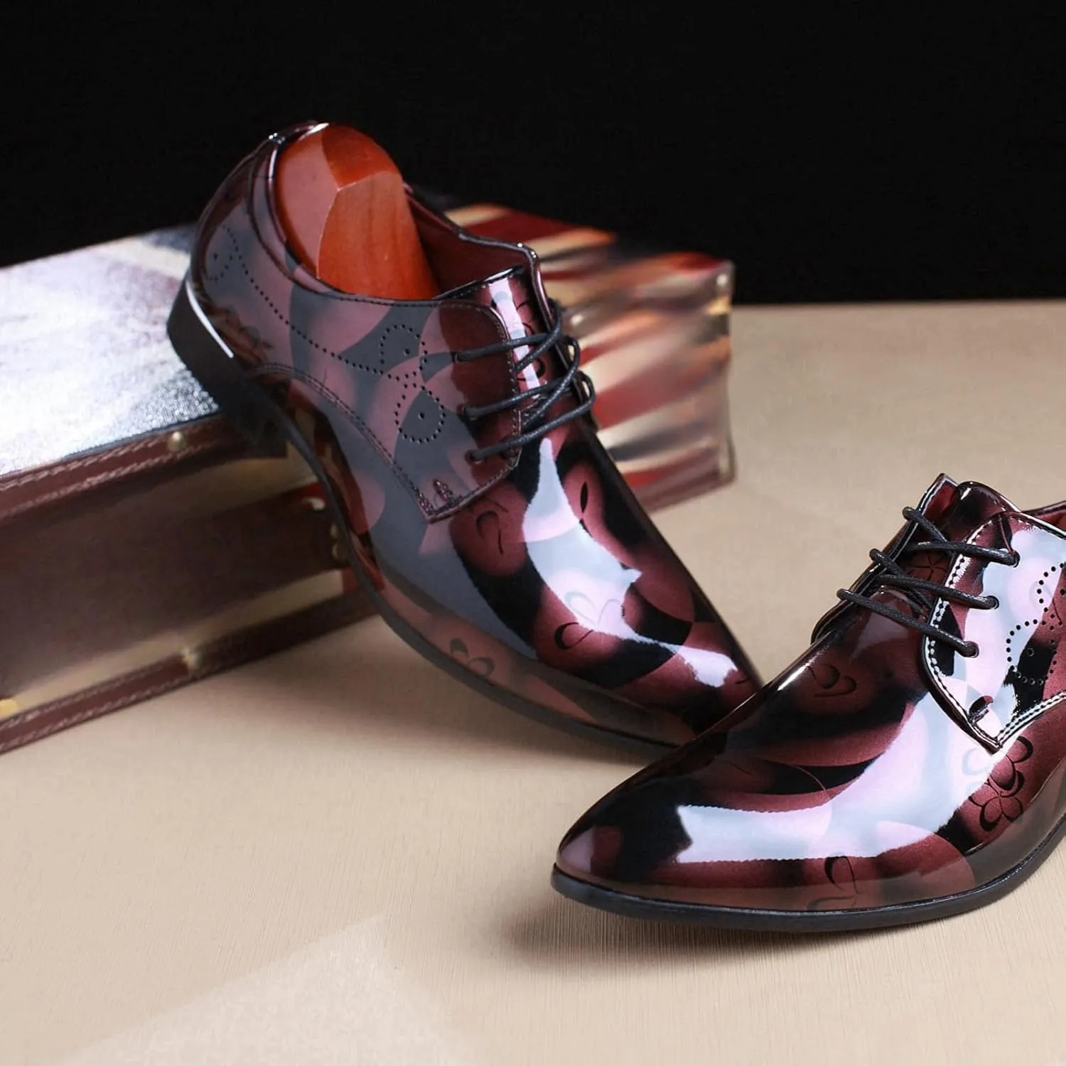 Mens Patent Leather Printing Lace Up Oxford Dress Shoes Modern Low Top Pointed Toe Tuxedo Derby Shoes for Work Office Formal Wedding