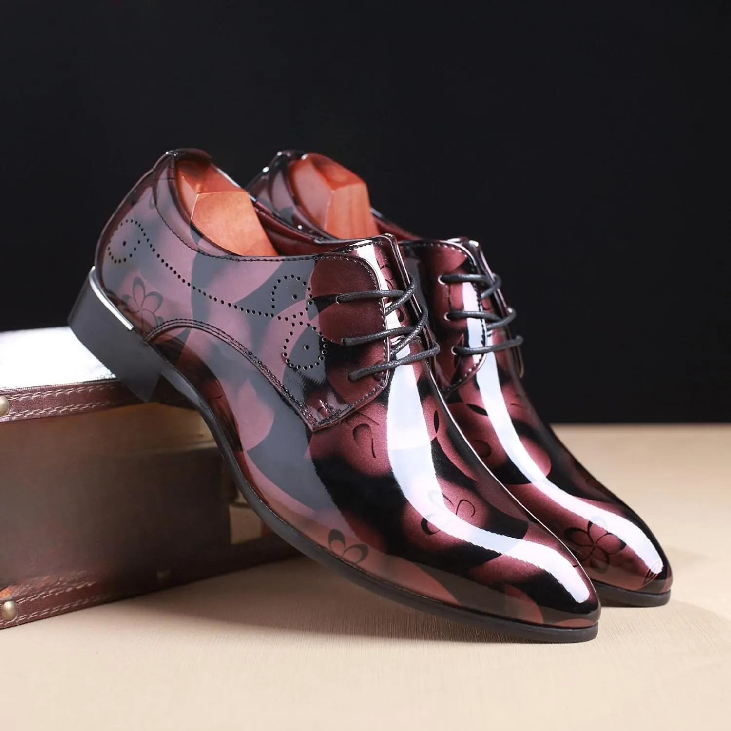 Mens Patent Leather Printing Lace Up Oxford Dress Shoes Modern Low Top Pointed Toe Tuxedo Derby Shoes for Work Office Formal Wedding