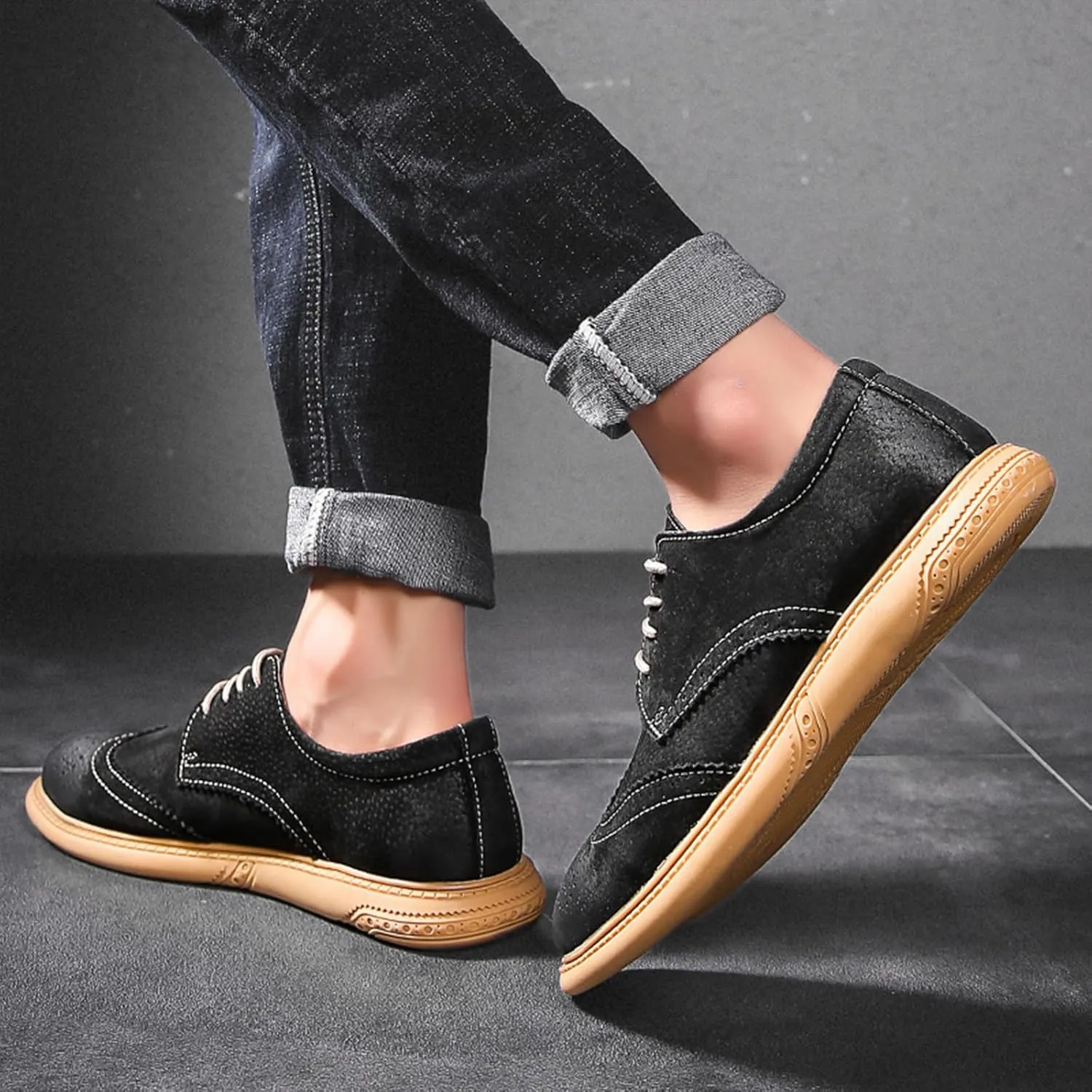 Men's Retro Leather Oxford Dress Shoes - Wingtip Brogue Derby with Round Toe Low Heel Lace-Up Design for Business Formal & Casual Wear - Comfortable & Stylish