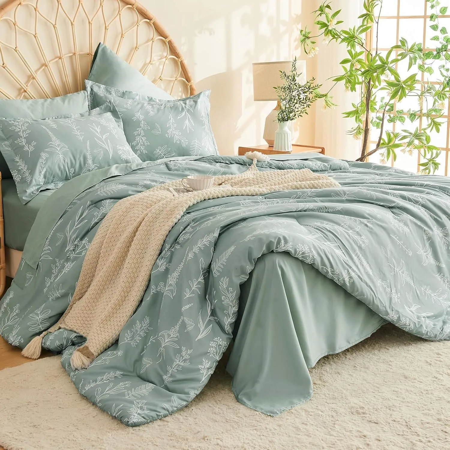 MUXHOMO Full Comforter Set, Sage Green Elegant Floral Print Bed in a Bag 7 Pieces, Ultra Soft & Breathable Reversible Botanical Pattern Bedding Set with Comforter, Sheets, Pillowcases, and Shams