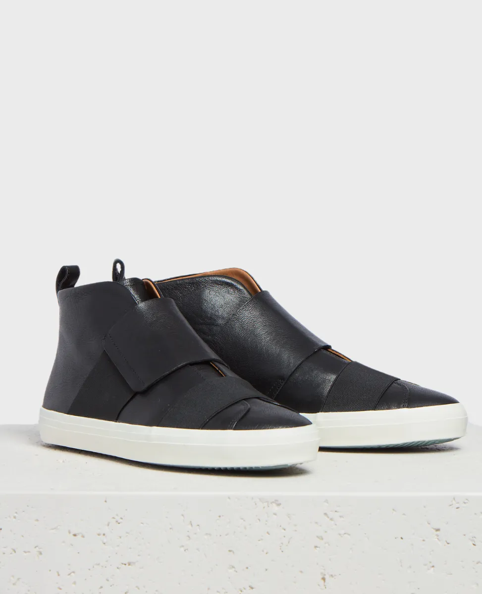 Opa High-Top Sneaker