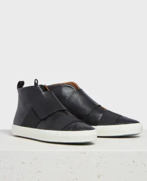 Opa High-Top Sneaker