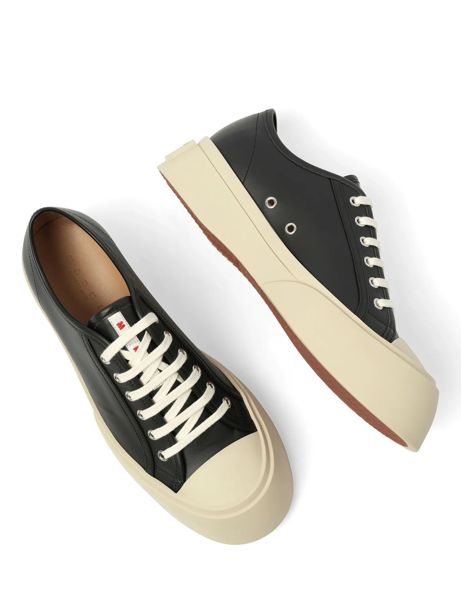 Pablo Low Top Sneaker in Black