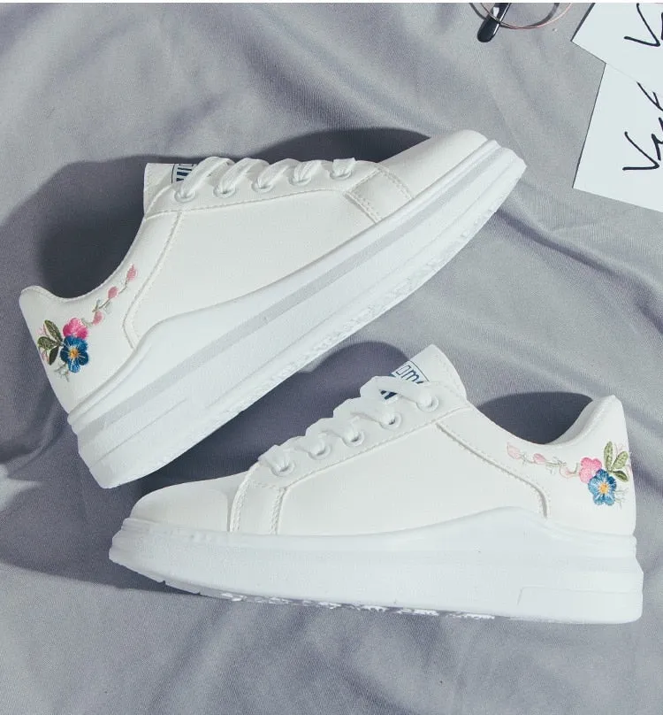 Sports & Casual for women / Women White Casual Shoes