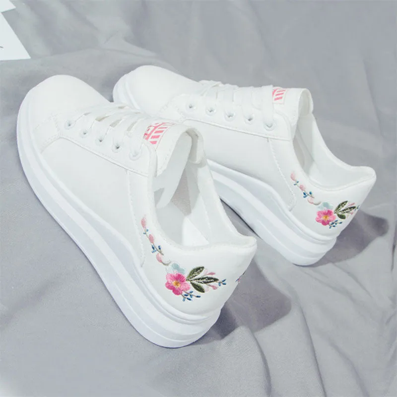 Sports & Casual for women / Women White Casual Shoes
