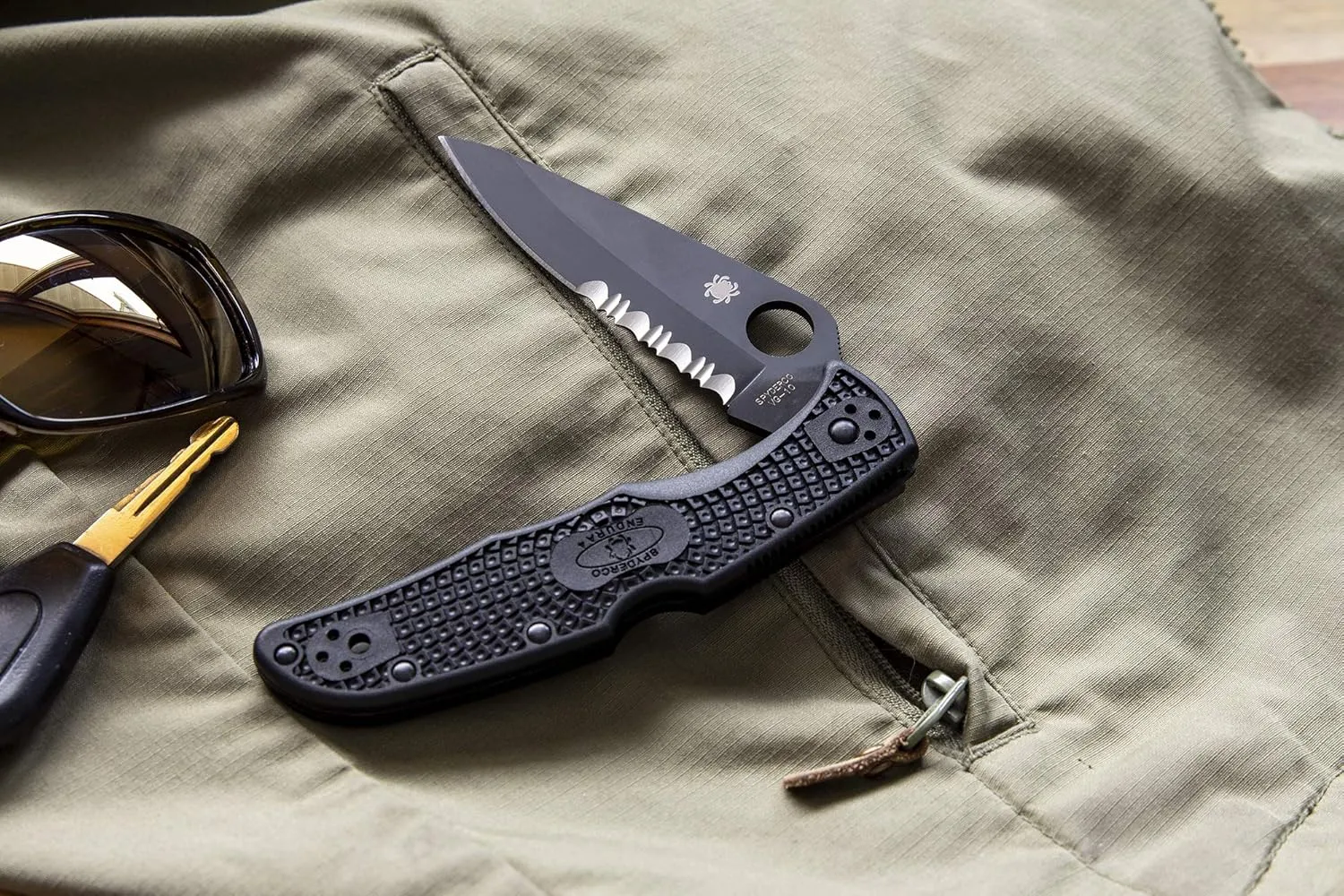 Spyderco Endura 4 Lightweight Signature Knife with 3.80" VG-10 Steel Blade and Purple FRN Handle - PlainEdge - C10FPPR