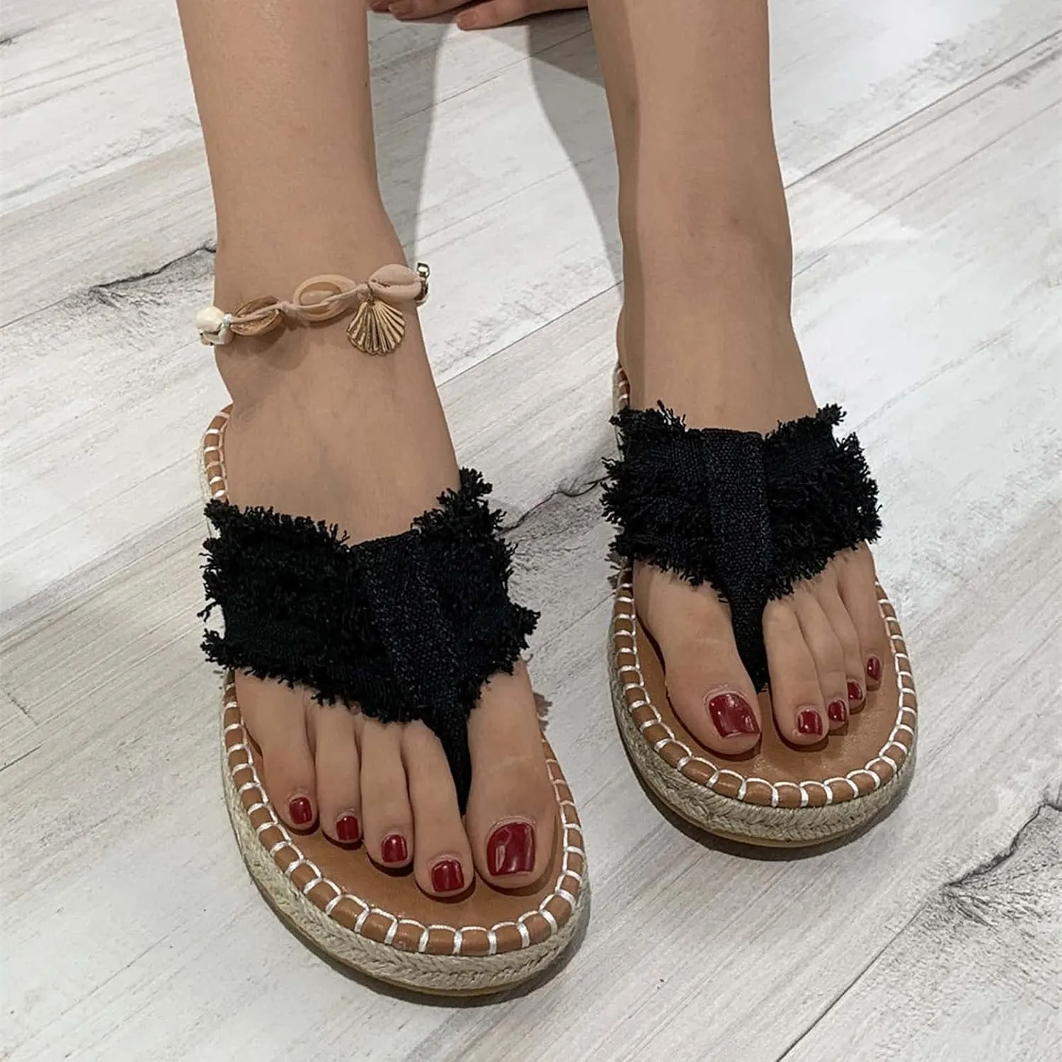 Womens Casual Flat Straw Sandals Vintage Thong Straps Clip Toe Flip Flops Summer Lightweight Slides Comfortable Ladies Beach Shoes Slippers