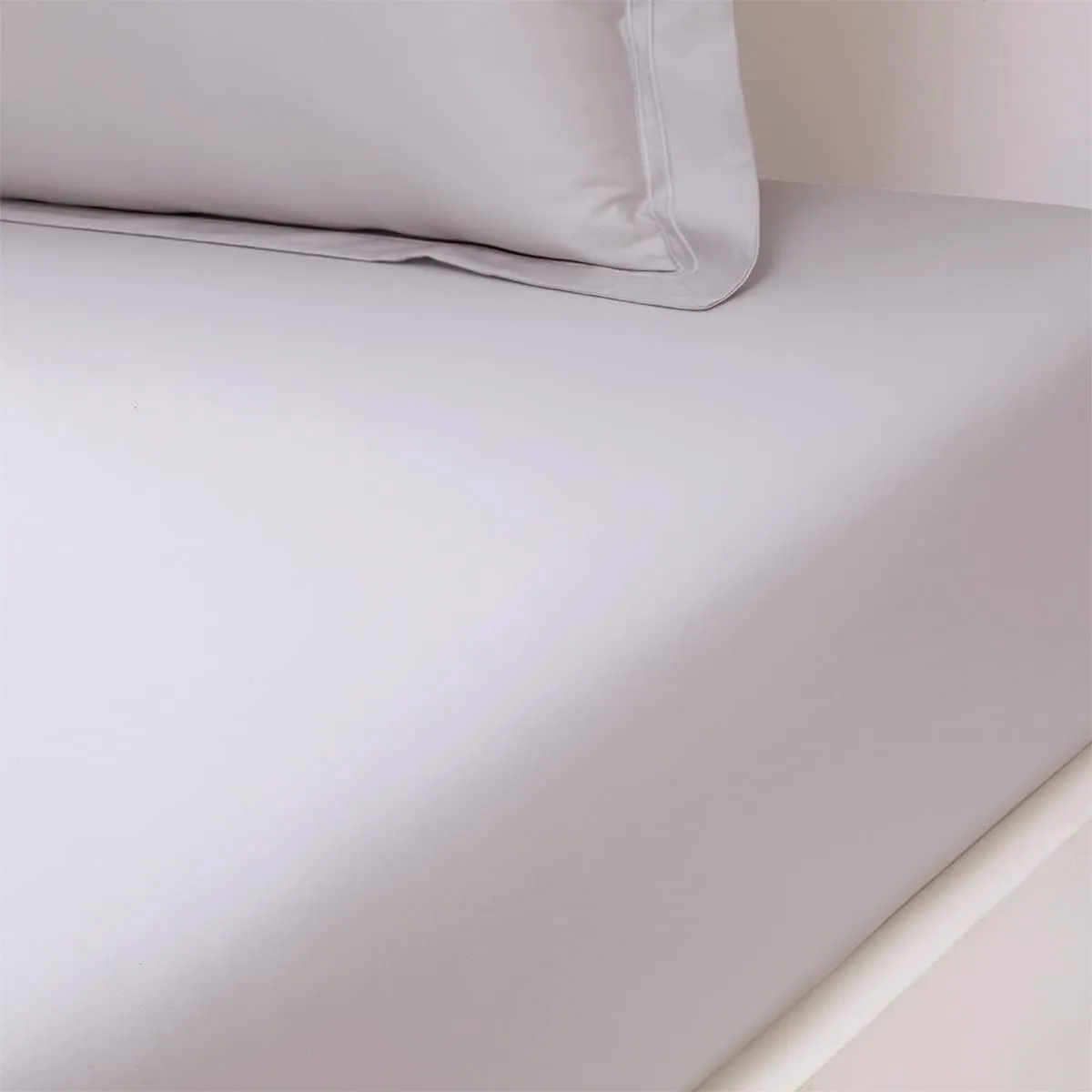 Yves Delorme Triomphe Verones Queen 63 x 81 in Fitted Sheet - Extra Soft and Warm Luxury Sheets, 100% Natural Organic French Bed Linens - Breathable and Durable